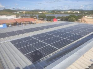 79 painéis, 425W QCELLS